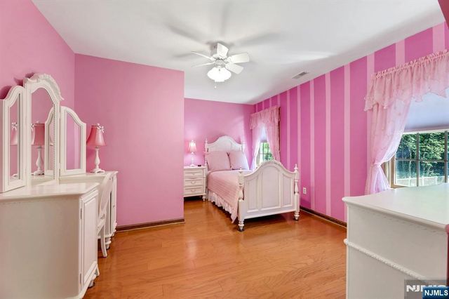 26 Green Terrace Way, West Milford, NJ 07480