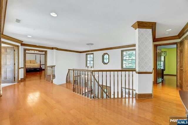 26 Green Terrace Way, West Milford, NJ 07480