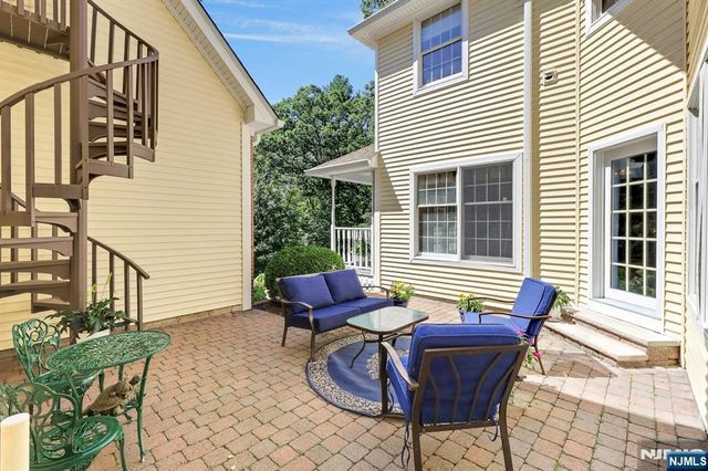 26 Green Terrace Way, West Milford, NJ 07480