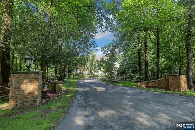 26 Green Terrace Way, West Milford, NJ 07480
