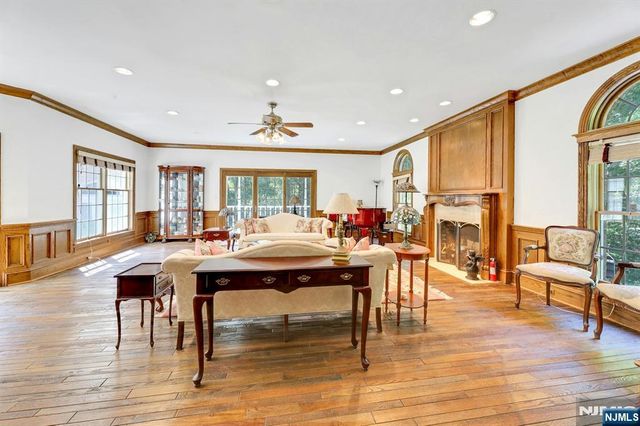 26 Green Terrace Way, West Milford, NJ 07480