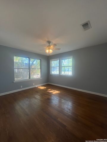 531 Crestview, San Antonio, TX 78201