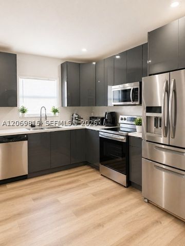 204 SW 2nd Ave, Hallandale Beach, FL 33009