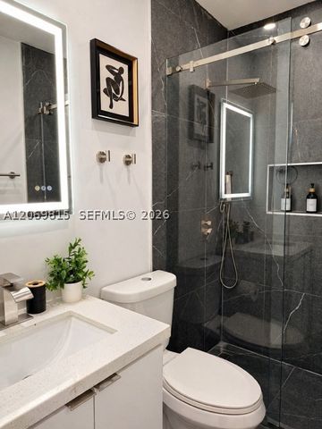 204 SW 2nd Ave, Hallandale Beach, FL 33009