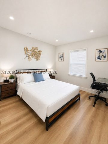 204 SW 2nd Ave, Hallandale Beach, FL 33009