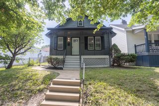 5636 leona, St Louis, MO 63116