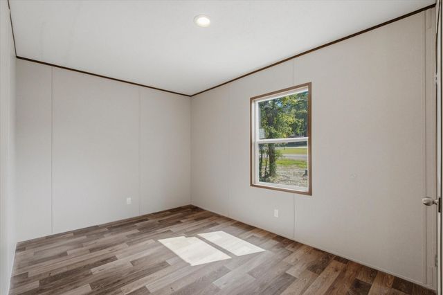 222 Moose Dr, Onalaska, TX 77360