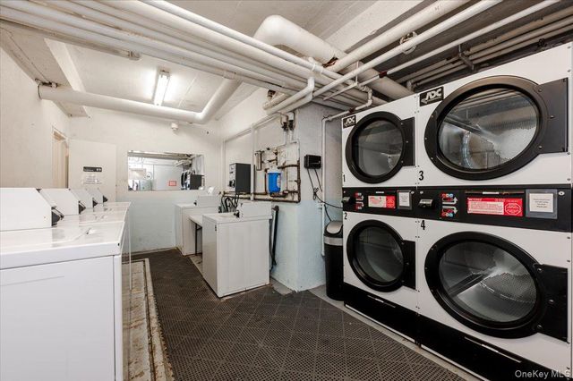 560 W Broadway 1-H, Long Beach, NY 11561