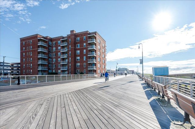 560 W Broadway 1-H, Long Beach, NY 11561