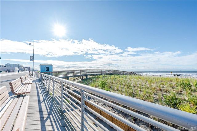 560 W Broadway 1-H, Long Beach, NY 11561