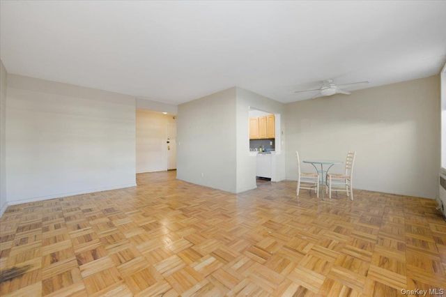 560 W Broadway 1-H, Long Beach, NY 11561