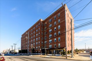 560 W Broadway 1-H, Long Beach, NY 11561