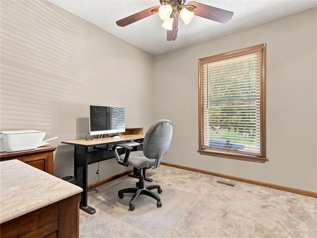4109 NW 64th Place, Kansas City, MO 64151