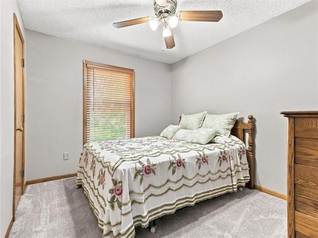 4109 NW 64th Place, Kansas City, MO 64151