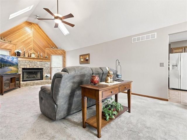 4109 NW 64th Place, Kansas City, MO 64151