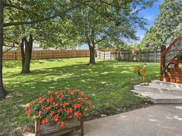 4109 NW 64th Place, Kansas City, MO 64151