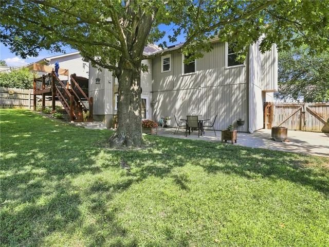 4109 NW 64th Place, Kansas City, MO 64151