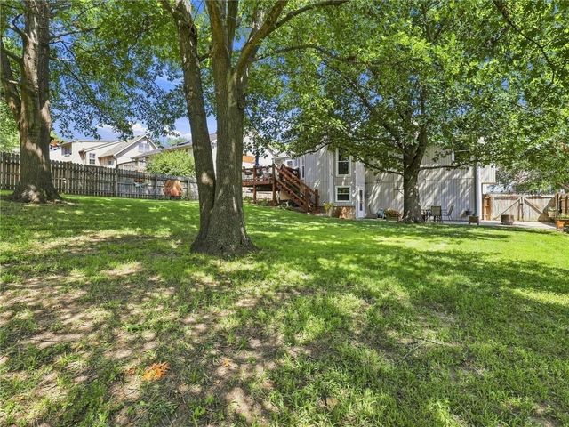 4109 NW 64th Place, Kansas City, MO 64151