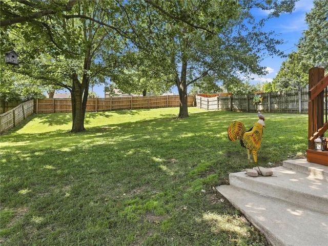 4109 NW 64th Place, Kansas City, MO 64151