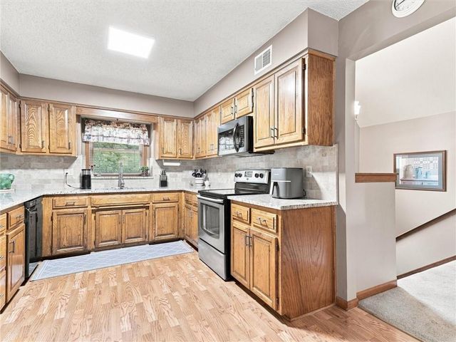 4109 NW 64th Place, Kansas City, MO 64151