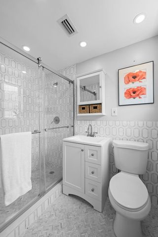 1636 NE 7th Terrace, Fort Lauderdale, FL 33305