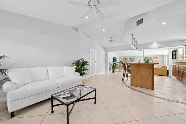 1636 NE 7th Terrace, Fort Lauderdale, FL 33305