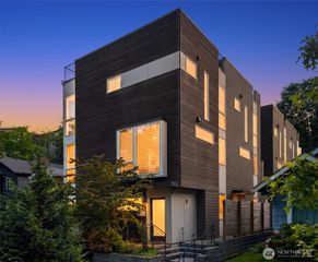 3029 3rd Avenue W #B, Seattle, WA 98119