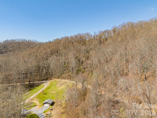 TBD Dads Retreat Trail, Canton, NC 28716