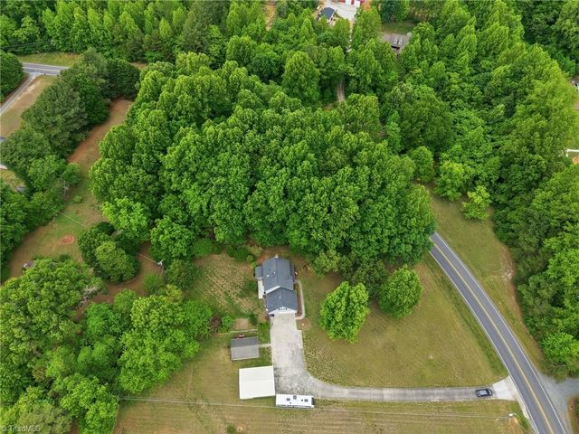 3710 Southeast School Road, Greensboro, NC 27406