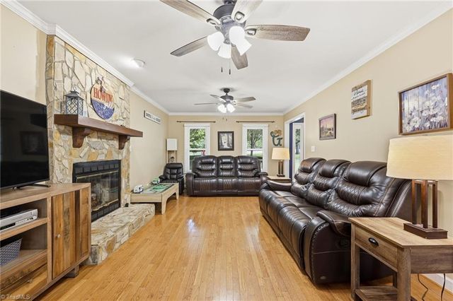 3710 Southeast School Road, Greensboro, NC 27406