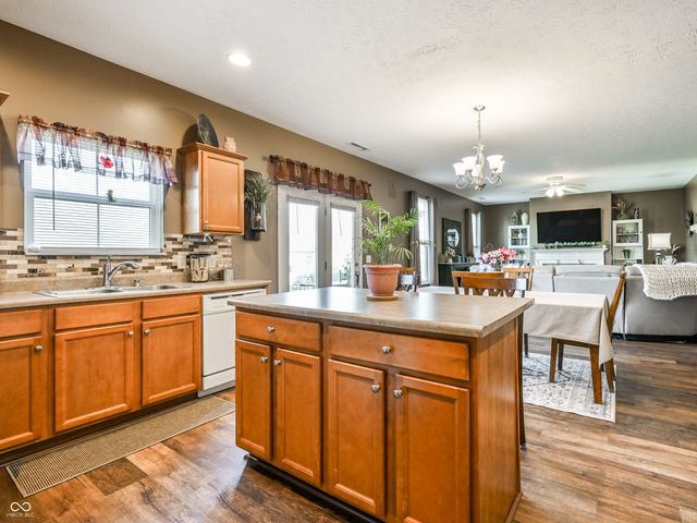 5132 Montevideo Drive, Plainfield, IN 46168