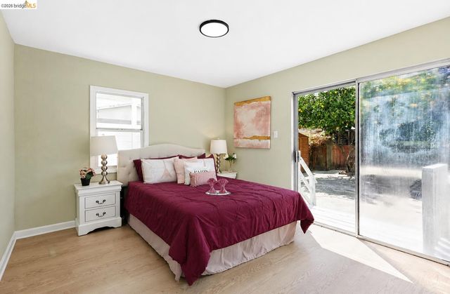 1826 Pacific Ave, Alameda, CA 94501