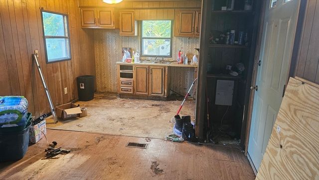 305 Turnpike St 26 2nd St, Easton, MA 02375