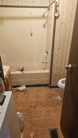 305 Turnpike St 26 2nd St, Easton, MA 02375