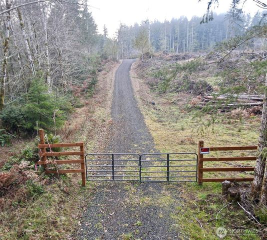 255 E Solbakk Veien Road, Shelton, WA 98584