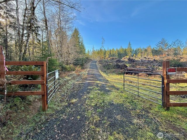 255 E Solbakk Veien Road, Shelton, WA 98584