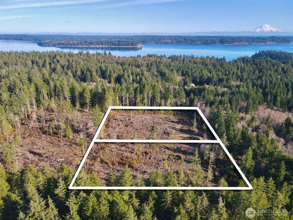 255 E Solbakk Veien Road, Shelton, WA 98584