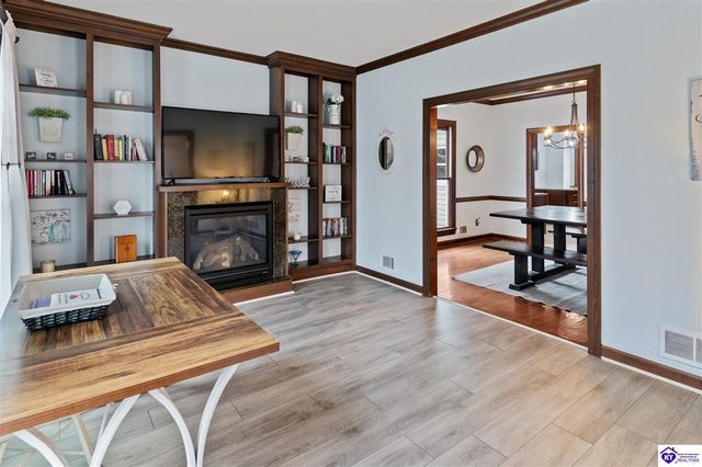 858 Old Mill Stream Lane, Shepherdsville, KY 40165