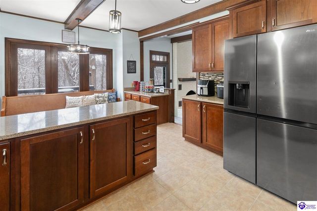 858 Old Mill Stream Lane, Shepherdsville, KY 40165