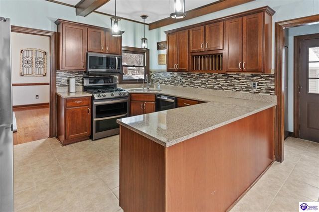 858 Old Mill Stream Lane, Shepherdsville, KY 40165