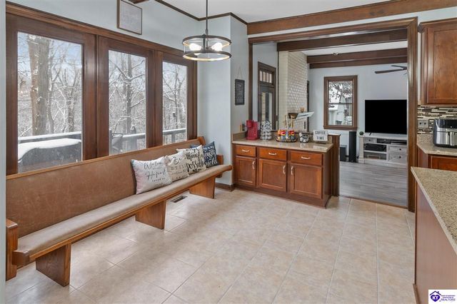 858 Old Mill Stream Lane, Shepherdsville, KY 40165