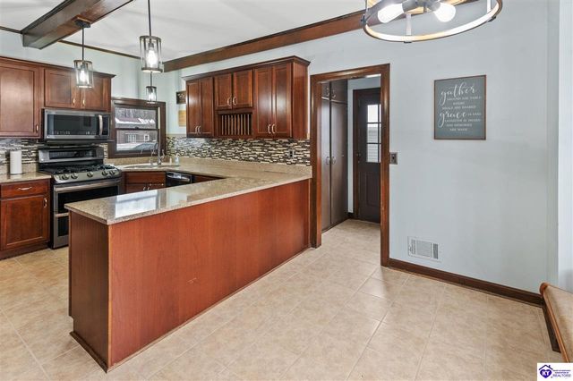 858 Old Mill Stream Lane, Shepherdsville, KY 40165