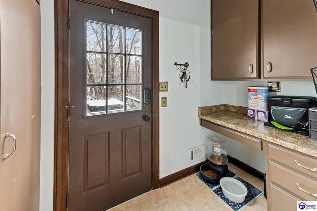 858 Old Mill Stream Lane, Shepherdsville, KY 40165