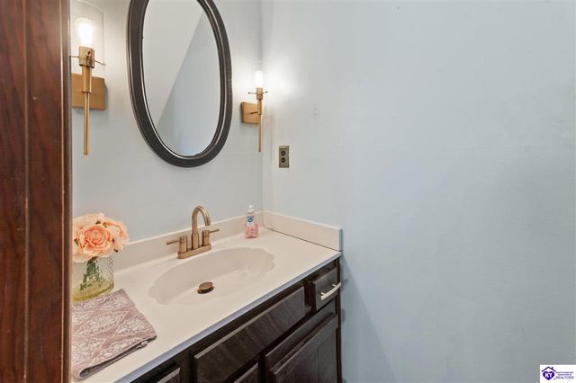 858 Old Mill Stream Lane, Shepherdsville, KY 40165