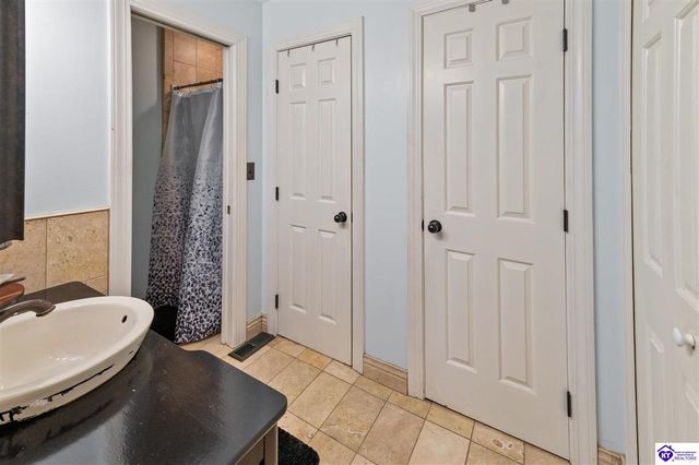 858 Old Mill Stream Lane, Shepherdsville, KY 40165