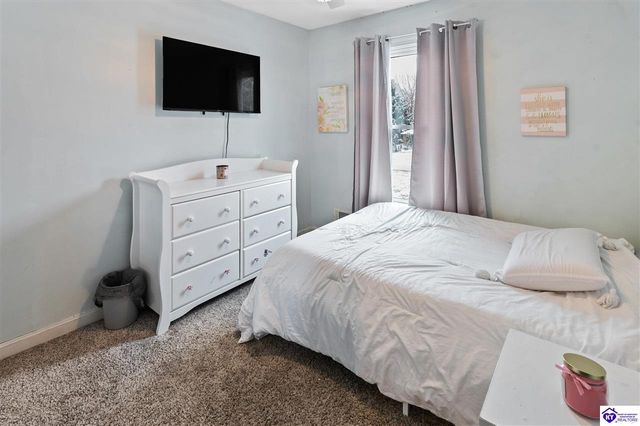 858 Old Mill Stream Lane, Shepherdsville, KY 40165