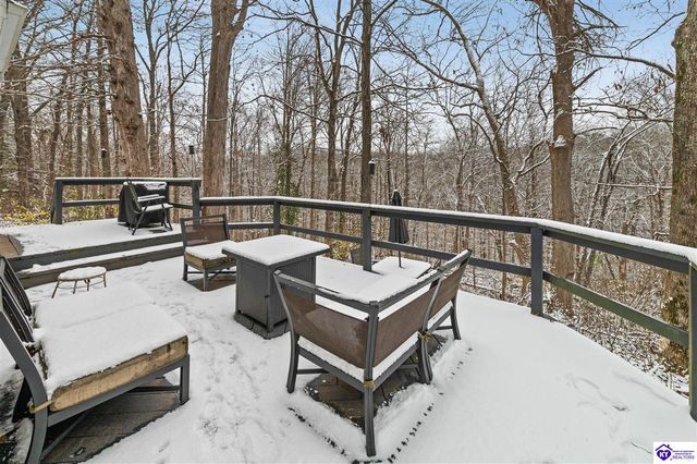 858 Old Mill Stream Lane, Shepherdsville, KY 40165