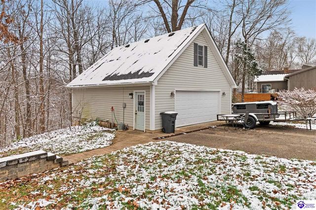 858 Old Mill Stream Lane, Shepherdsville, KY 40165