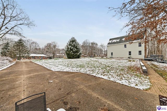 858 Old Mill Stream Lane, Shepherdsville, KY 40165