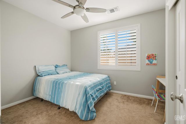 14707 Coneflower Drive, Bakersfield, CA 93314